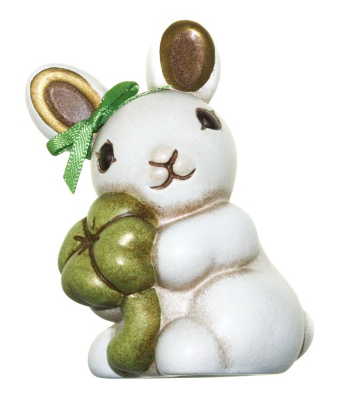 Thun Ostern F2123A83 Hase sitzend mit Glücksklee klein - Weiß - 9 cm